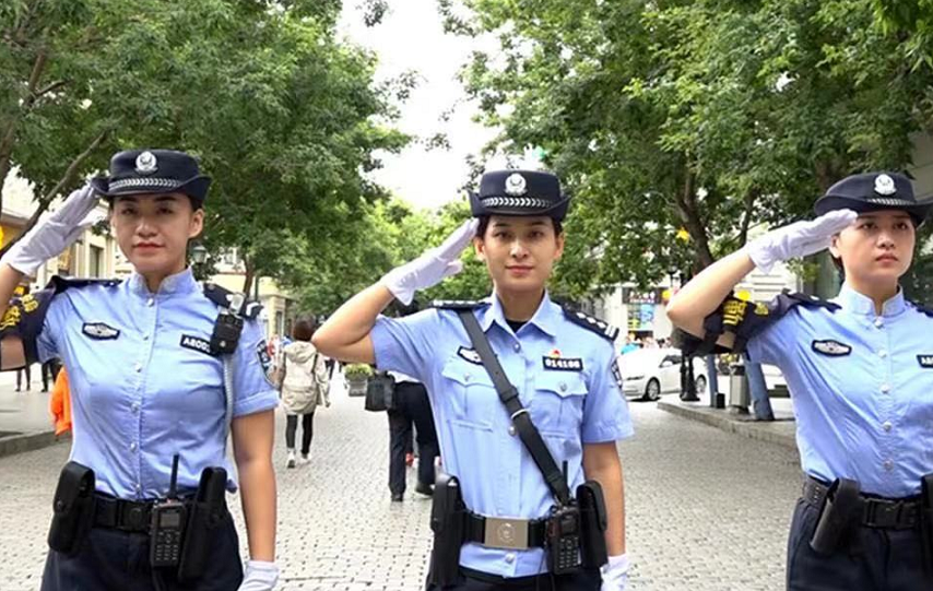 青島協(xié)警改革深度報道，巷弄中的新風景與獨特變革